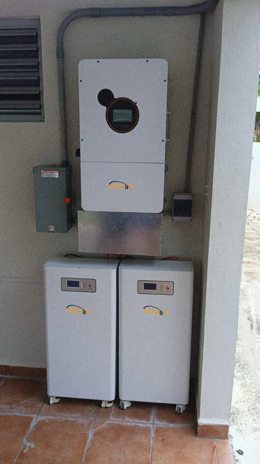 On/Off-grid hybrid inverter &amp; 30kwh lifepo4 battery